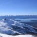 Vista do Cerro Catedral em Bariloche, com montanhas e neve.